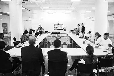 創(chuàng)新引擎與專業(yè)設(shè)計(jì) 美國(guó)發(fā)展路徑的雙輪驅(qū)動(dòng)